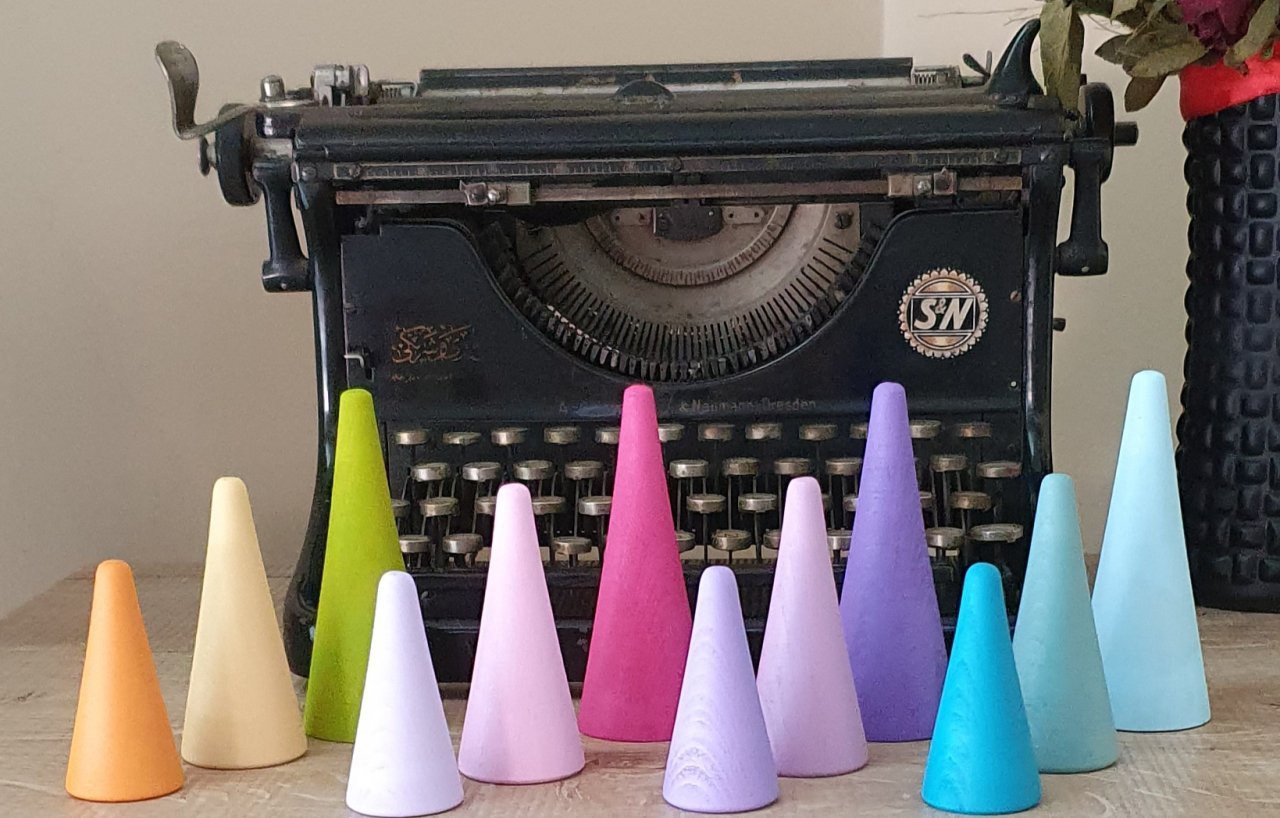 Waldorf Ormani Piramit 12'li set Pastel Boyali KirtKirt Ahsap