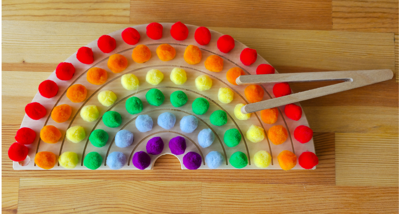 Montessori Renk Eslestirme Oyuncagi | Ahsap Tabla ve Kece Toplar | Waldorf Rainbow Sorting Toy