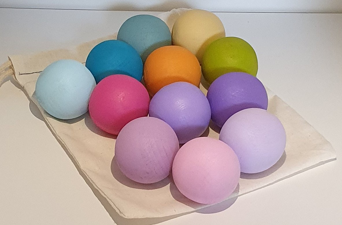 Waldorf Peg Bebek + Piramit + Top Seti 36 Parça – Pastel Tonlar Açık Uçlu Ahşap Oyuncak