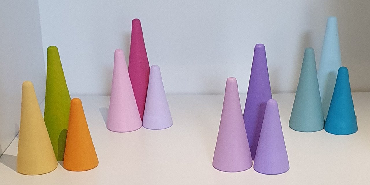 Waldorf Peg Bebek + Piramit + Top Seti 36 Parça – Pastel Tonlar Açık Uçlu Ahşap Oyuncak
