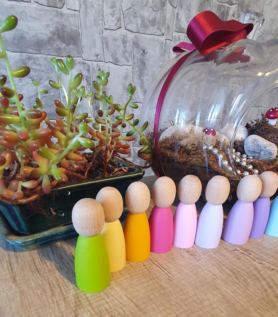Waldorf Peg Bebek + Piramit + Top Seti 36 Parça – Pastel Tonlar Açık Uçlu Ahşap Oyuncak